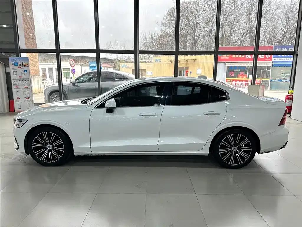 Volvo S60 2020 T4 Smart Luxury Edition — миниатюра 3