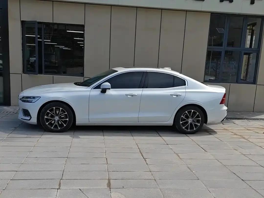 2021 Volvo S60 T4 Smart Sport Edition — миниатюра 3