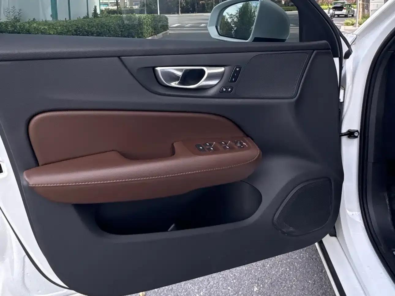2024 Volvo S60 B4 Smart Luxury Edition — миниатюра 8