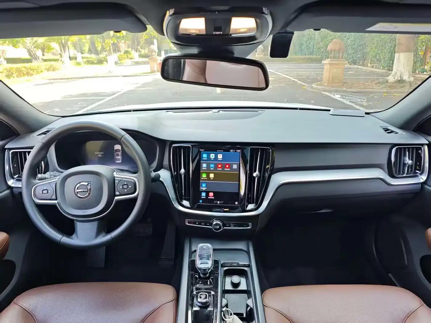 2024 Volvo S60 B4 Smart Luxury Edition — миниатюра 5