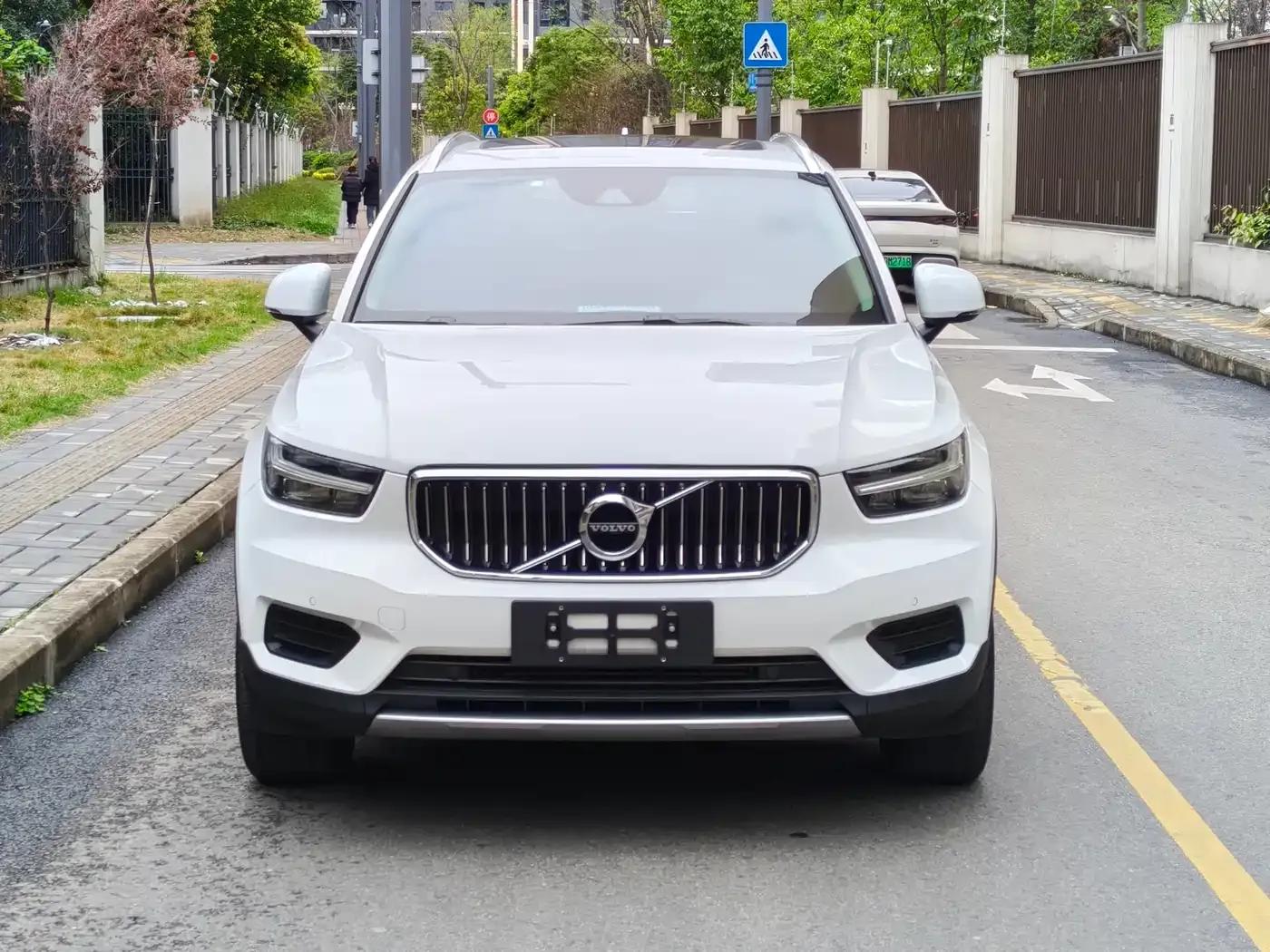 2021 Volvo XC40 T3 Smart Fashion Edition — миниатюра 2