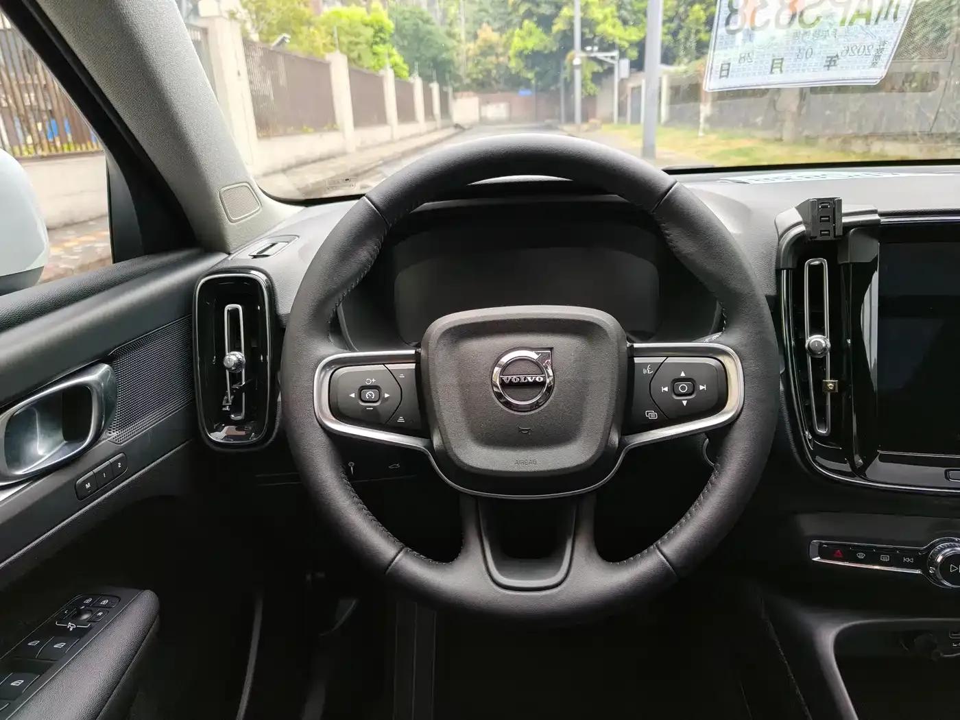 2021 Volvo XC40 T3 Smart Fashion Edition — миниатюра 11