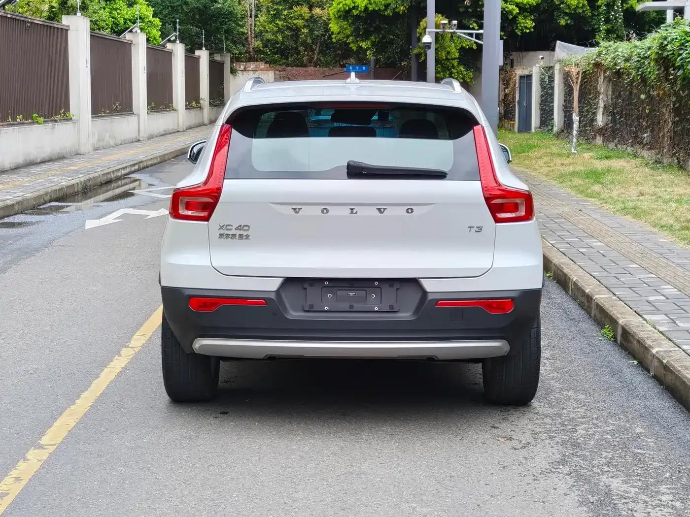 2021 Volvo XC40 T3 Smart Fashion Edition — миниатюра 6