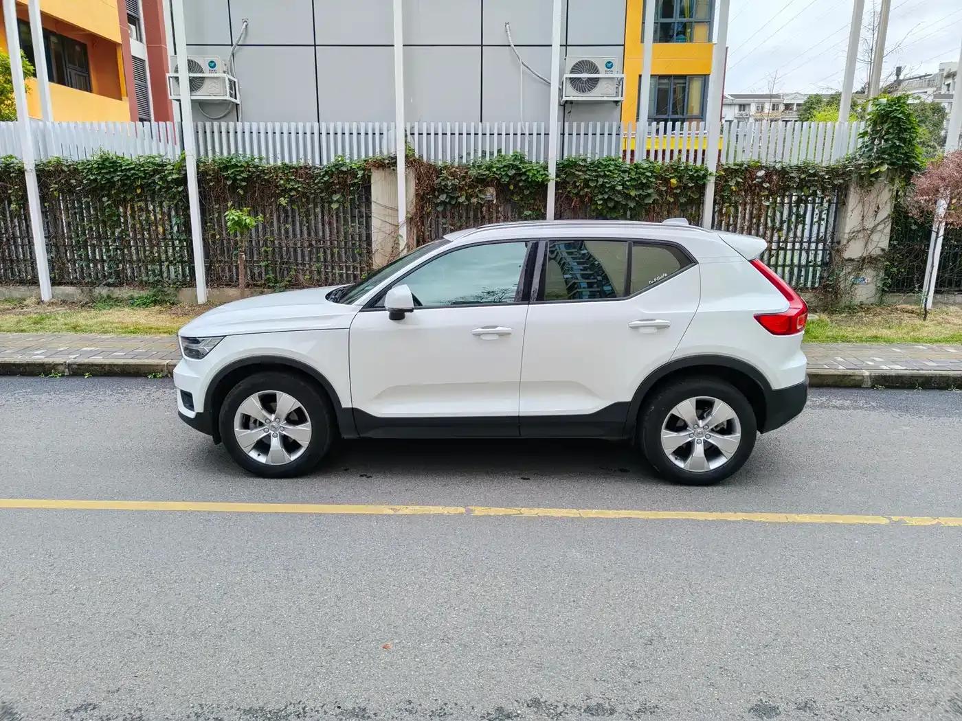 2021 Volvo XC40 T3 Smart Fashion Edition — миниатюра 8
