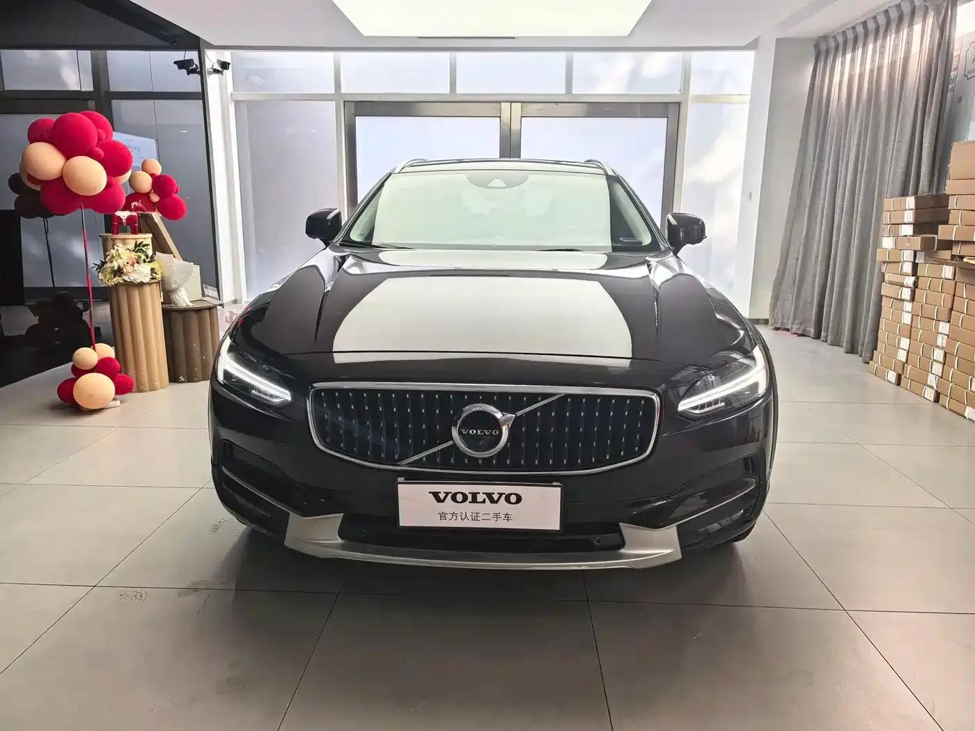 2019 Volvo V90 Cross Country T5 AWD Supreme Edition (China V Emission Standard) — миниатюра 2