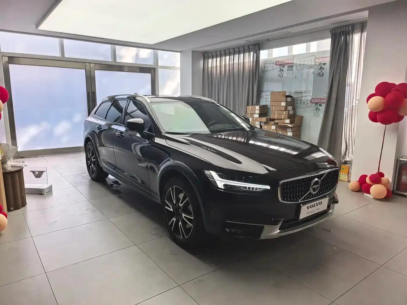 2019 Volvo V90 Cross Country T5 AWD Supreme Edition (China V Emission Standard) — миниатюра 3