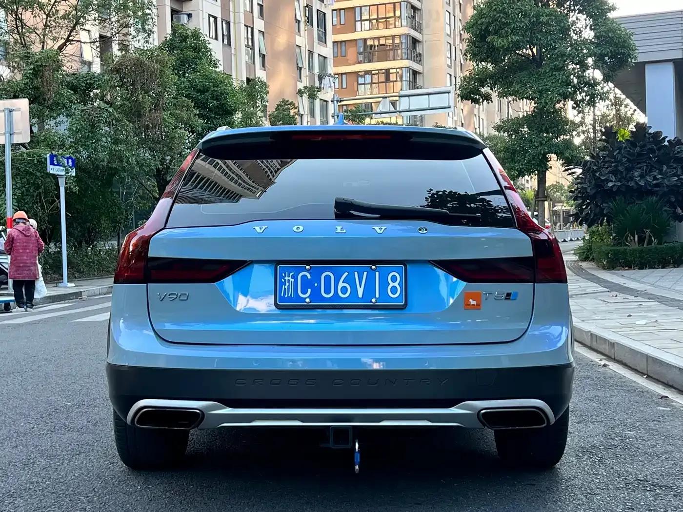 2017 Volvo V90 Cross Country T5 AWD Smart Edition — миниатюра 6