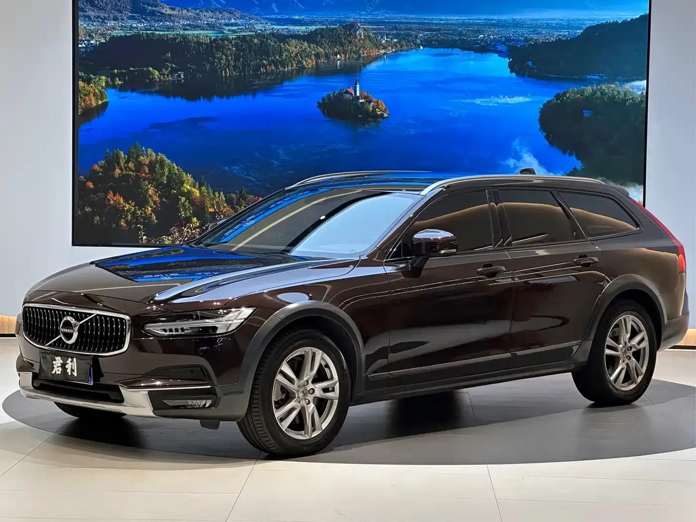 2019 Volvo V90 Cross Country T5 AWD Smart Edition (China V Emission Standard) — миниатюра 1