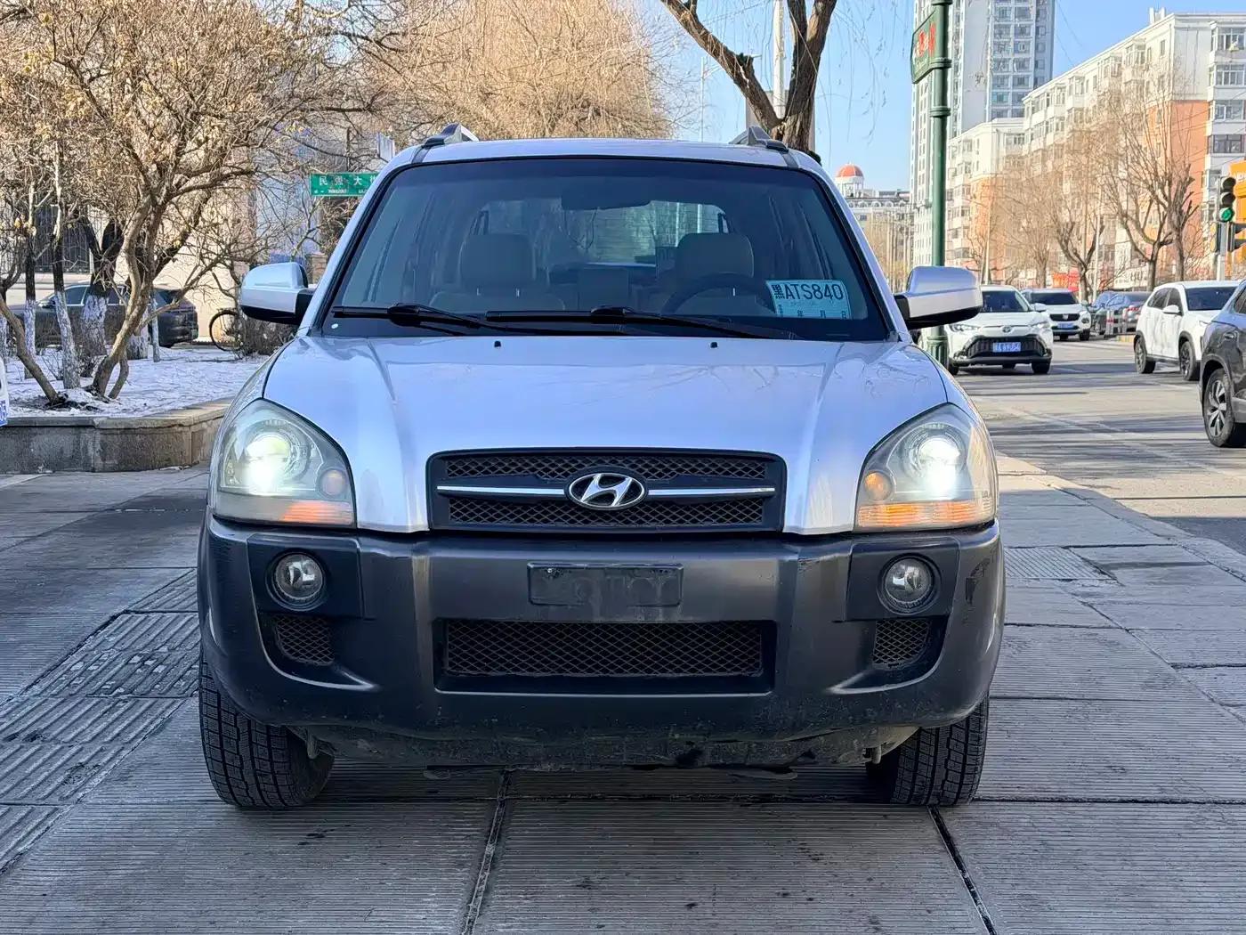 Tucson 2006 2.0L Manual 4WD Luxury — миниатюра 2