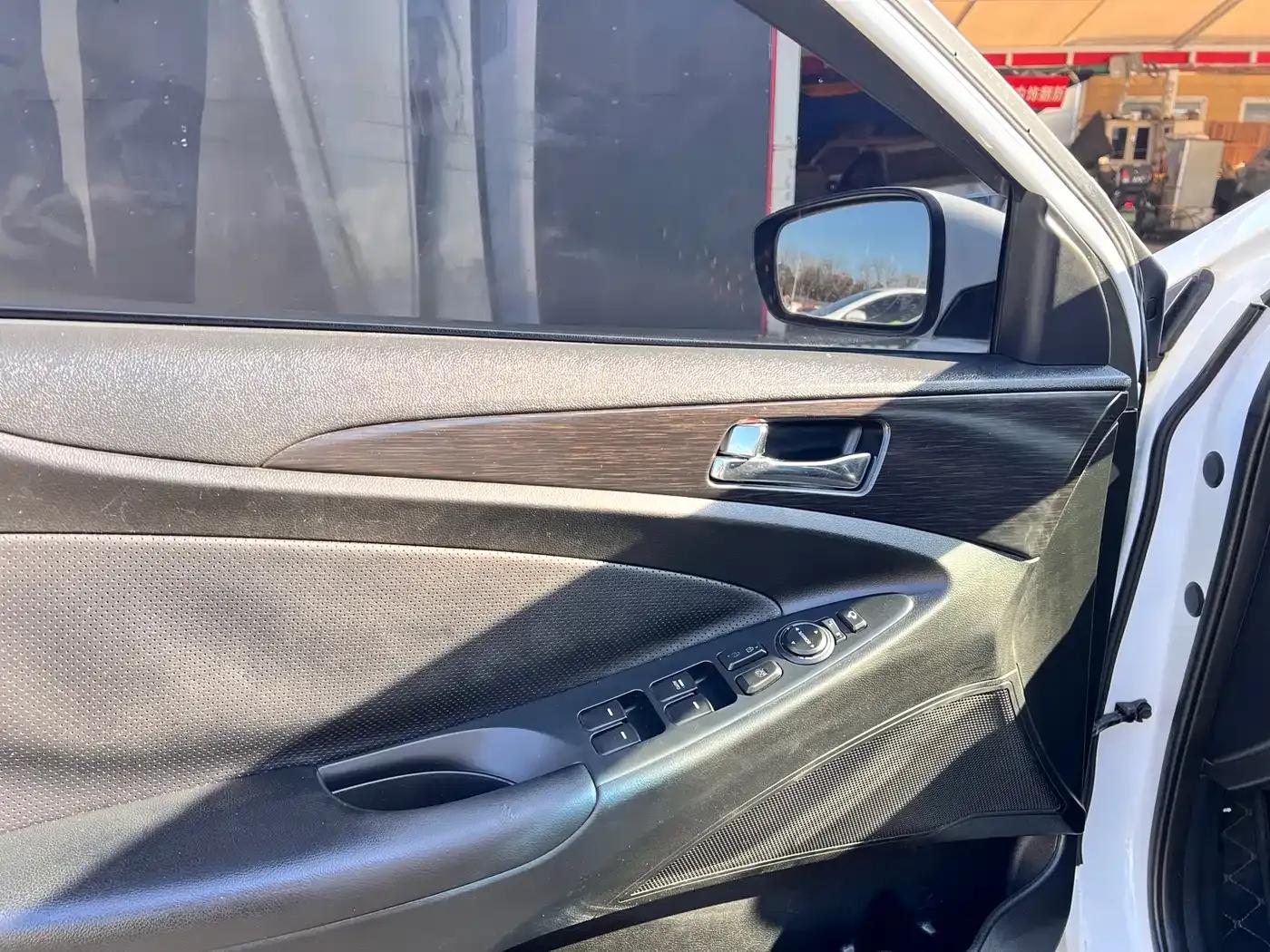 Sonata 2013 2.0L Automatic Premium Edition — миниатюра 6