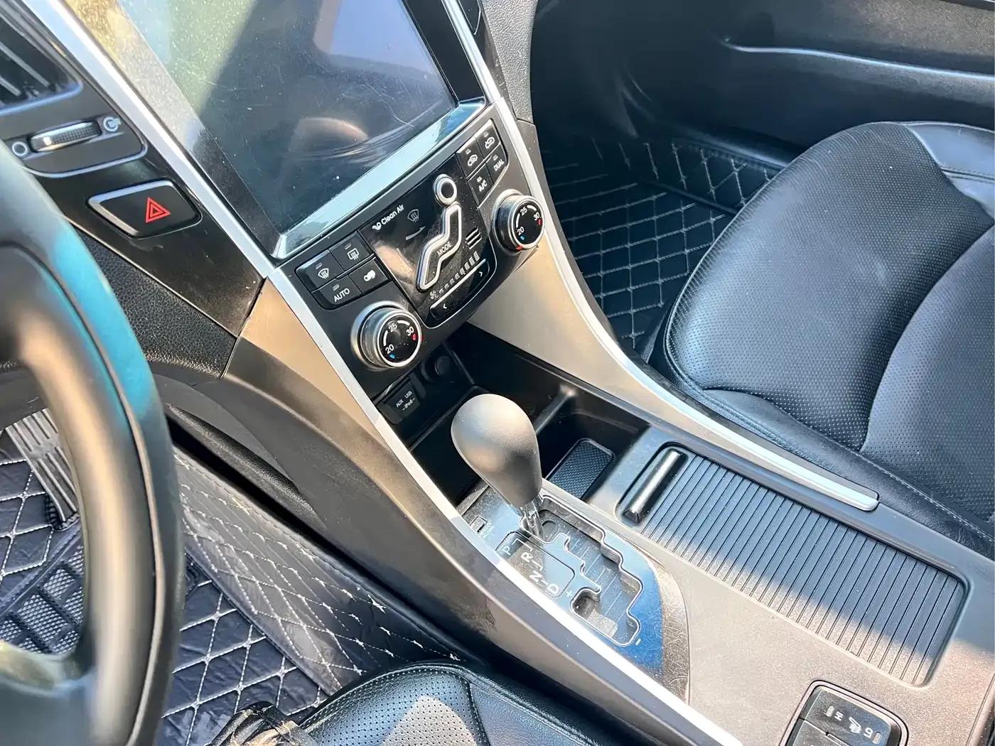 Sonata 2013 2.0L Automatic Premium Edition — миниатюра 8