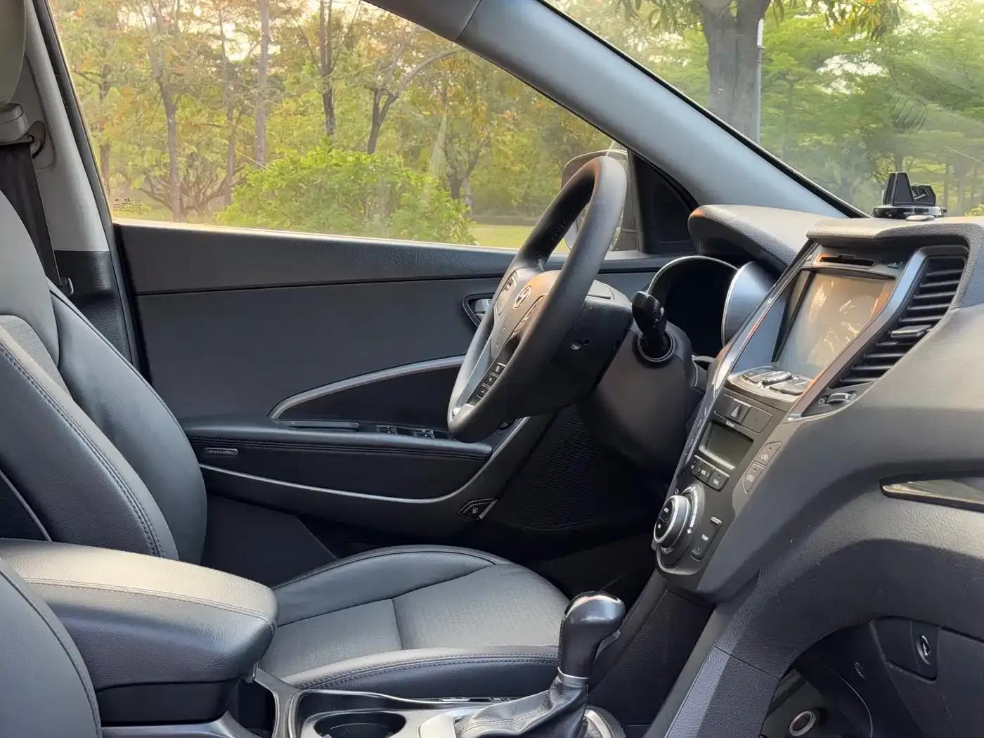 Santa Fe 2013 2.4L Automatic 2WD Smart Edition — миниатюра 11