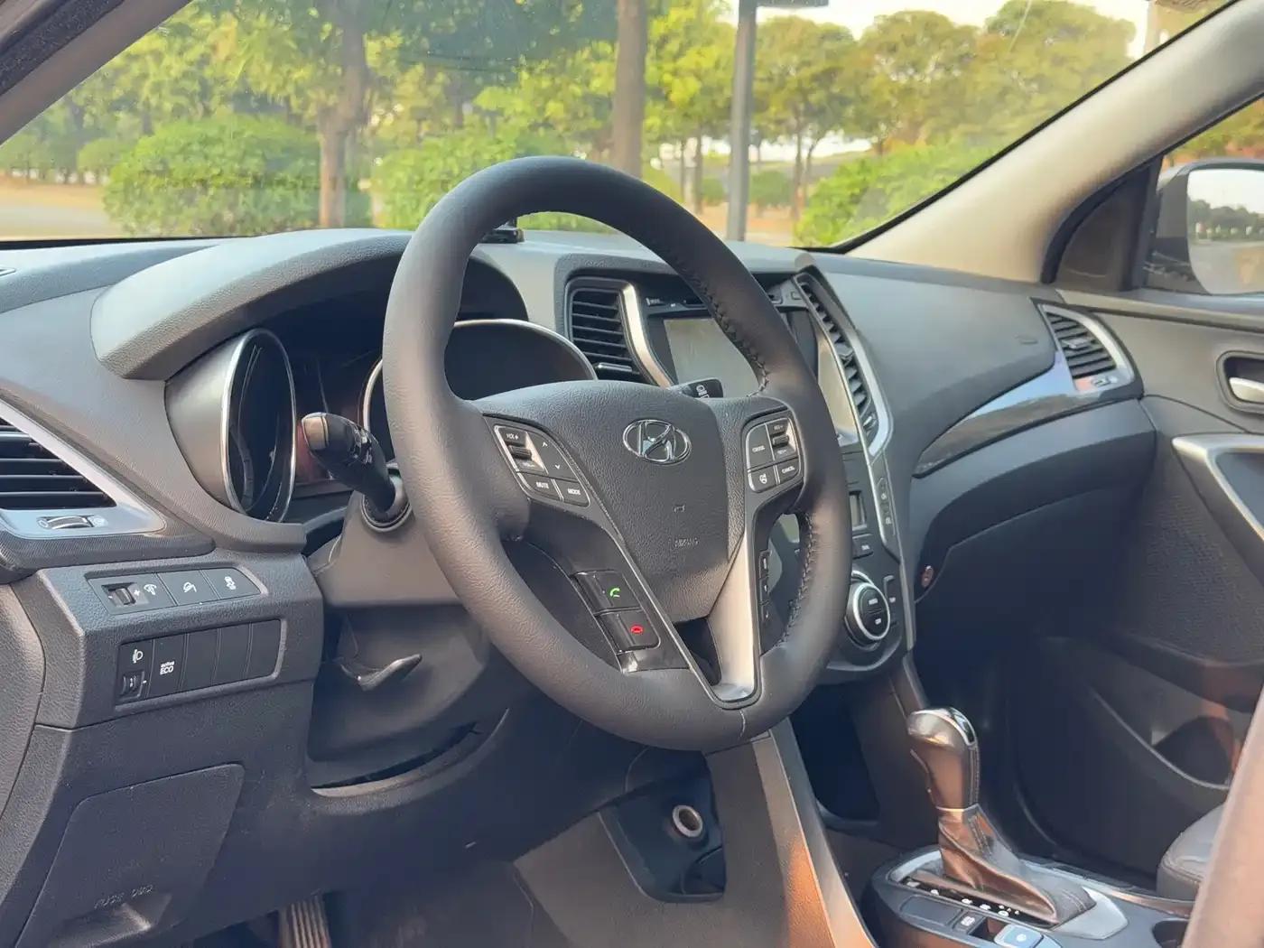 Santa Fe 2013 2.4L Automatic 2WD Smart Edition — миниатюра 7