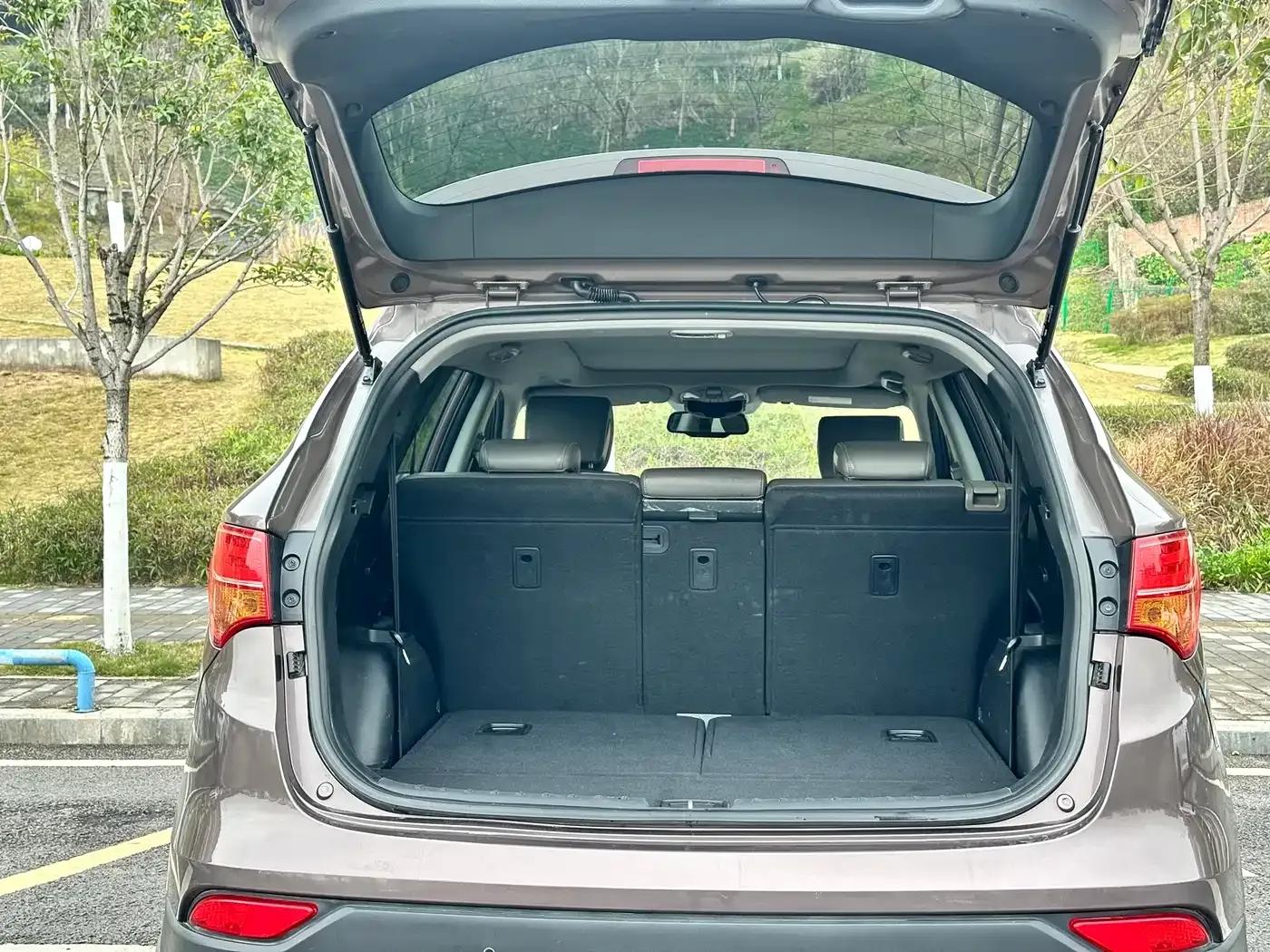 Santa Fe Imported 2013 3.0L 4WD Comfort Navigation Edition 7-Seater Euro IV — миниатюра 16