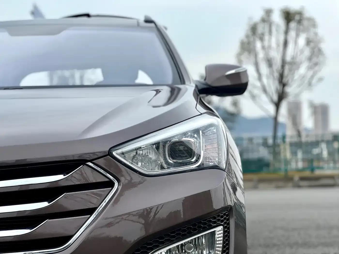 Santa Fe Imported 2013 3.0L 4WD Comfort Navigation Edition 7-Seater Euro IV — миниатюра 17