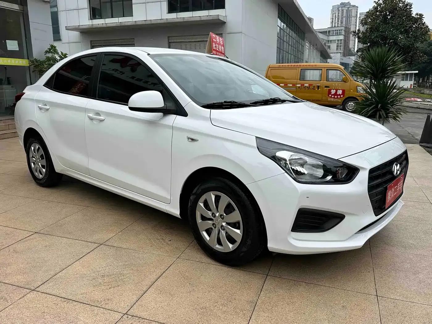 2020 Hyundai Reina 1.4L Manual GL New Edition — миниатюра 2