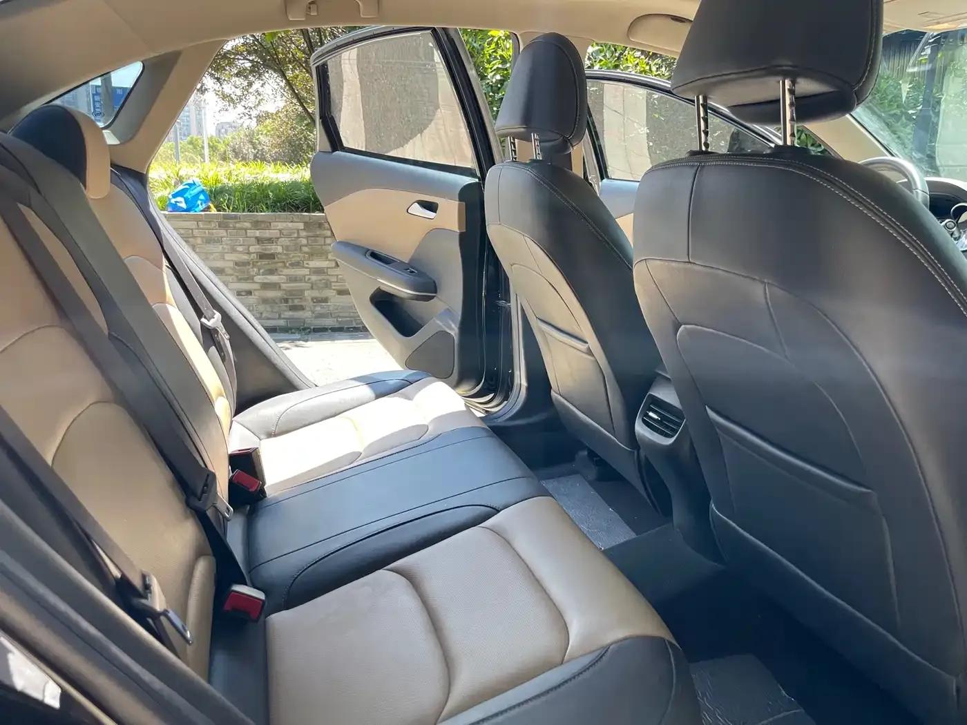 Chevrolet Cruze 2022 320 Automatic Enjoy Sunroof Edition — миниатюра 9