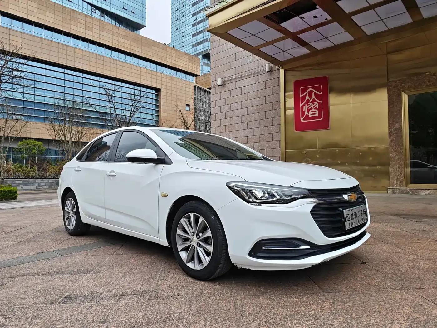 Chevrolet Cruze 2022 320 Automatic Enjoy Sunroof Edition — миниатюра 3