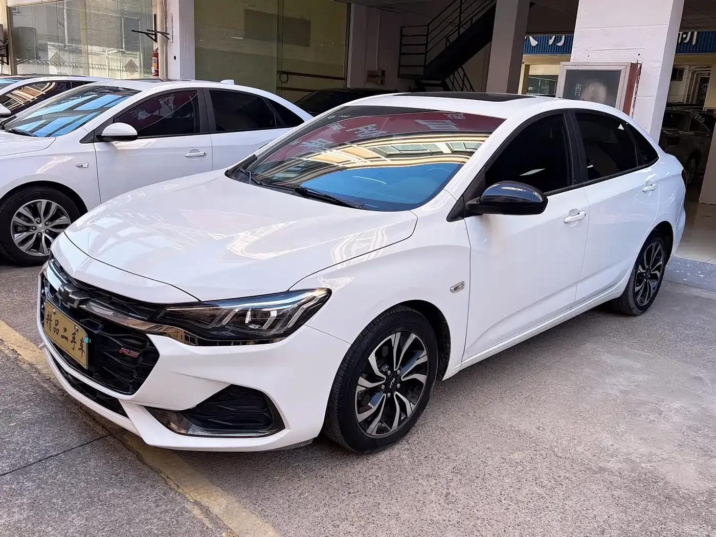 Chevrolet Cruze 2022 Mild Hybrid RS 330T Automatic Comfort Edition — миниатюра 1