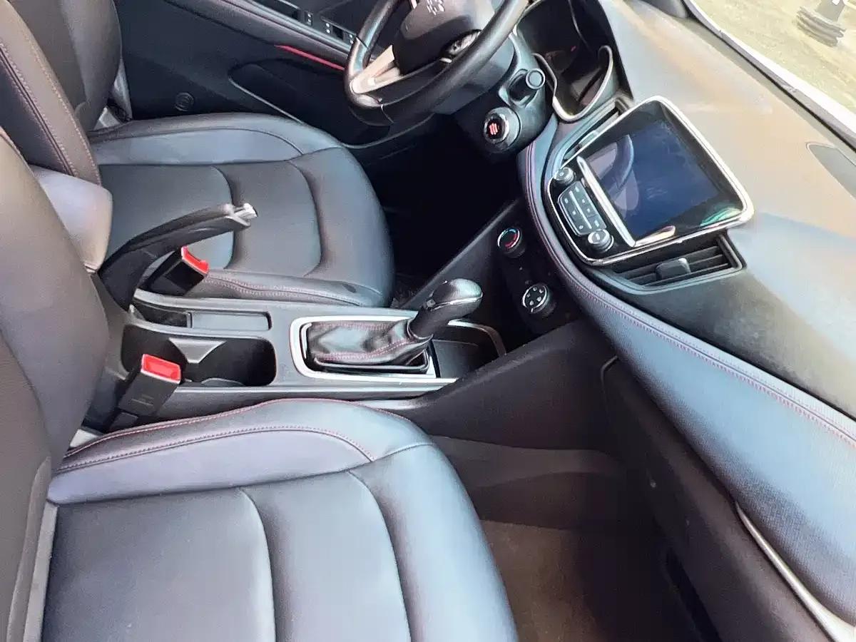 Chevrolet Cruze 2022 Mild Hybrid RS 330T Automatic Comfort Edition — миниатюра 9