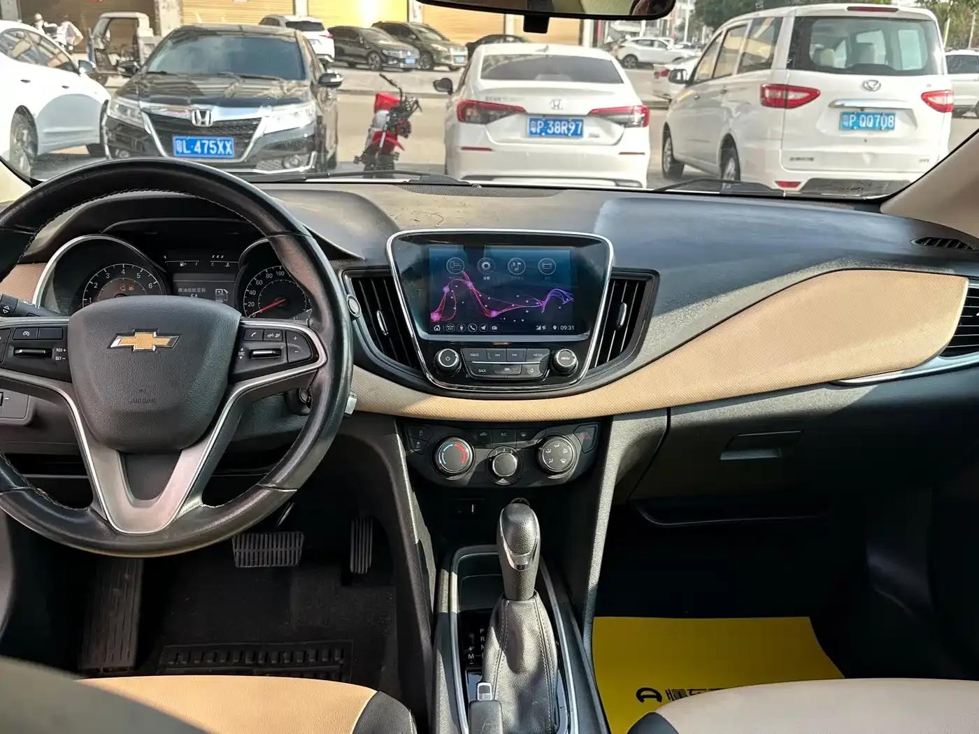 Chevrolet Cruze 2022 320 Automatic Enjoy Sunroof Edition — миниатюра 7