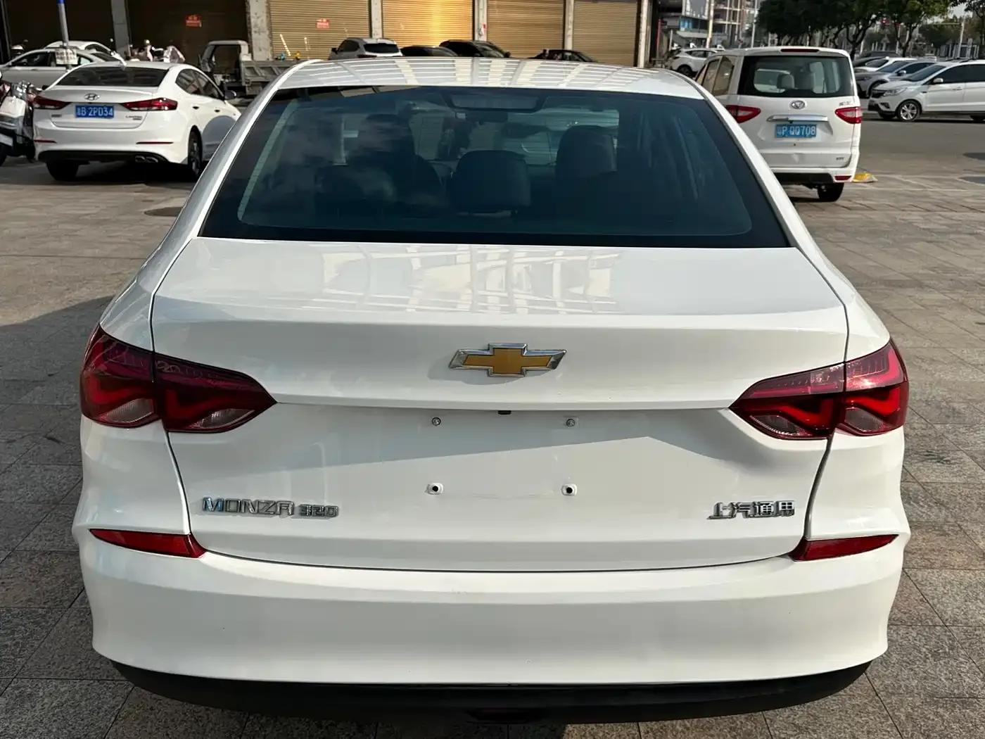 Chevrolet Cruze 2022 320 Automatic Enjoy Sunroof Edition — миниатюра 8