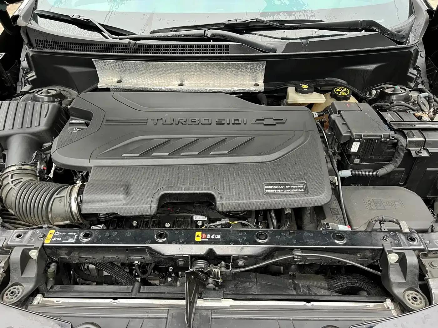 Equinox 2022 Mild Hybrid 550T RS Intelligent Crossover Edition — миниатюра 5