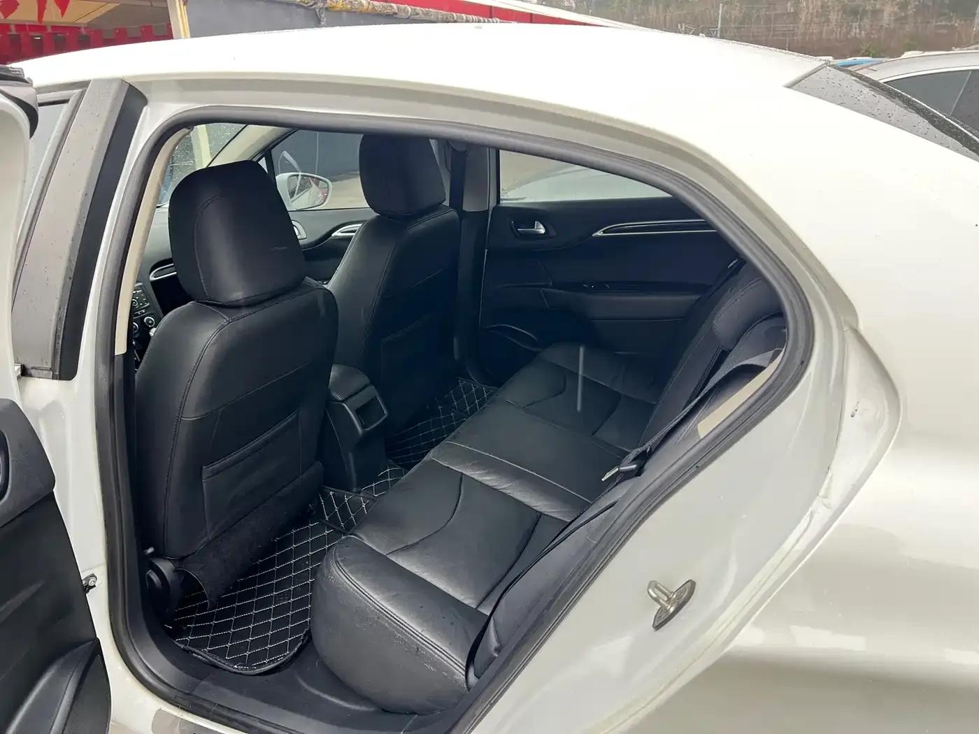 Citroën C4L 2015 1.8L Automatic Luxury Edition — миниатюра 11