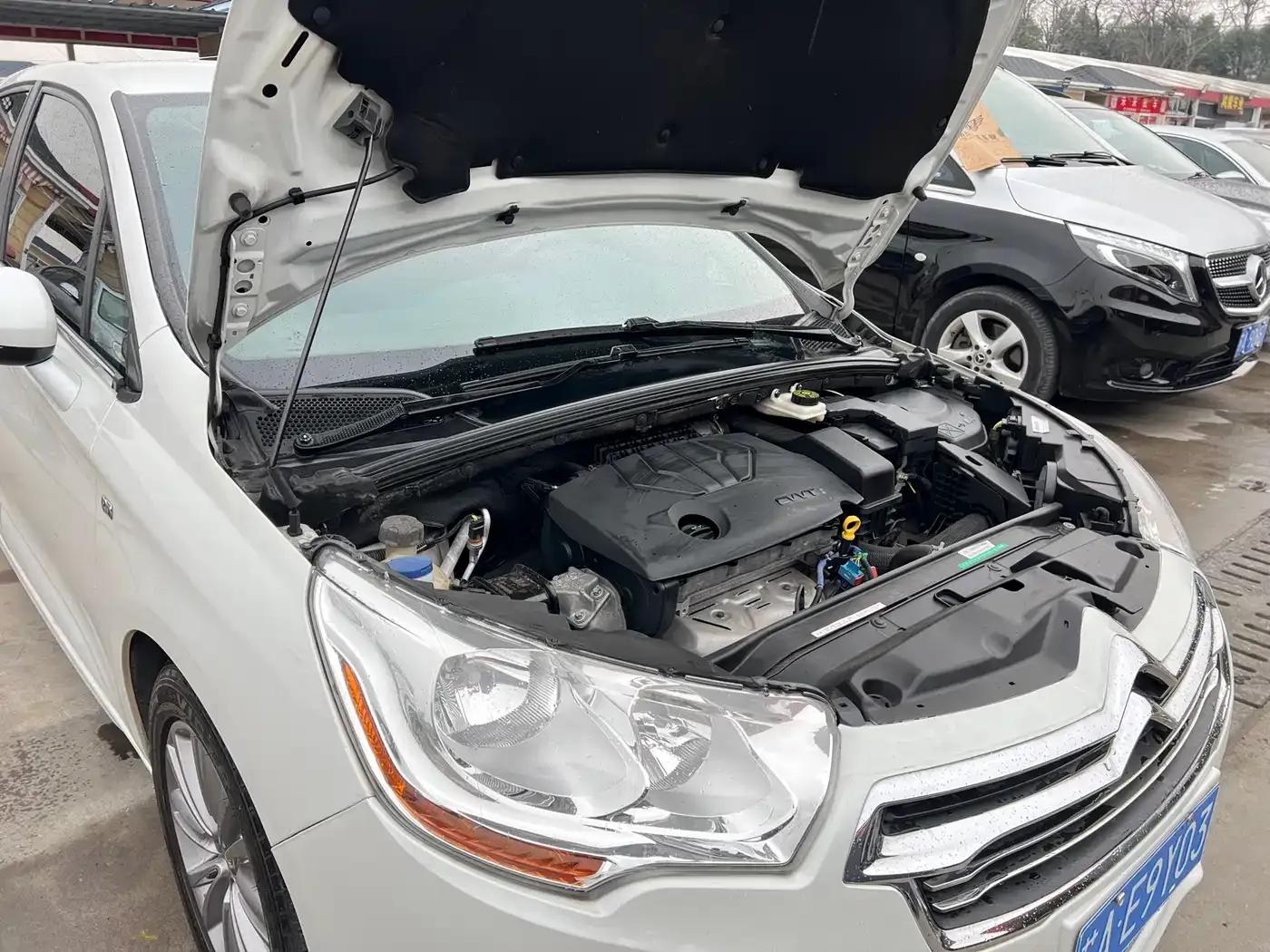 Citroën C4L 2015 1.8L Automatic Luxury Edition — миниатюра 23