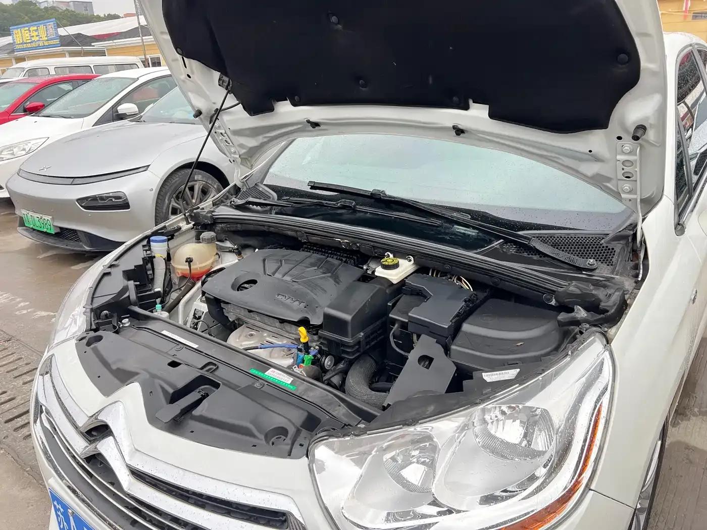Citroën C4L 2015 1.8L Automatic Luxury Edition — миниатюра 24