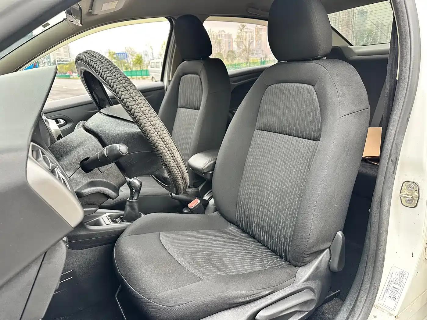 2016 Citroën Elysee 1.6L Manual Fashion Edition — миниатюра 18