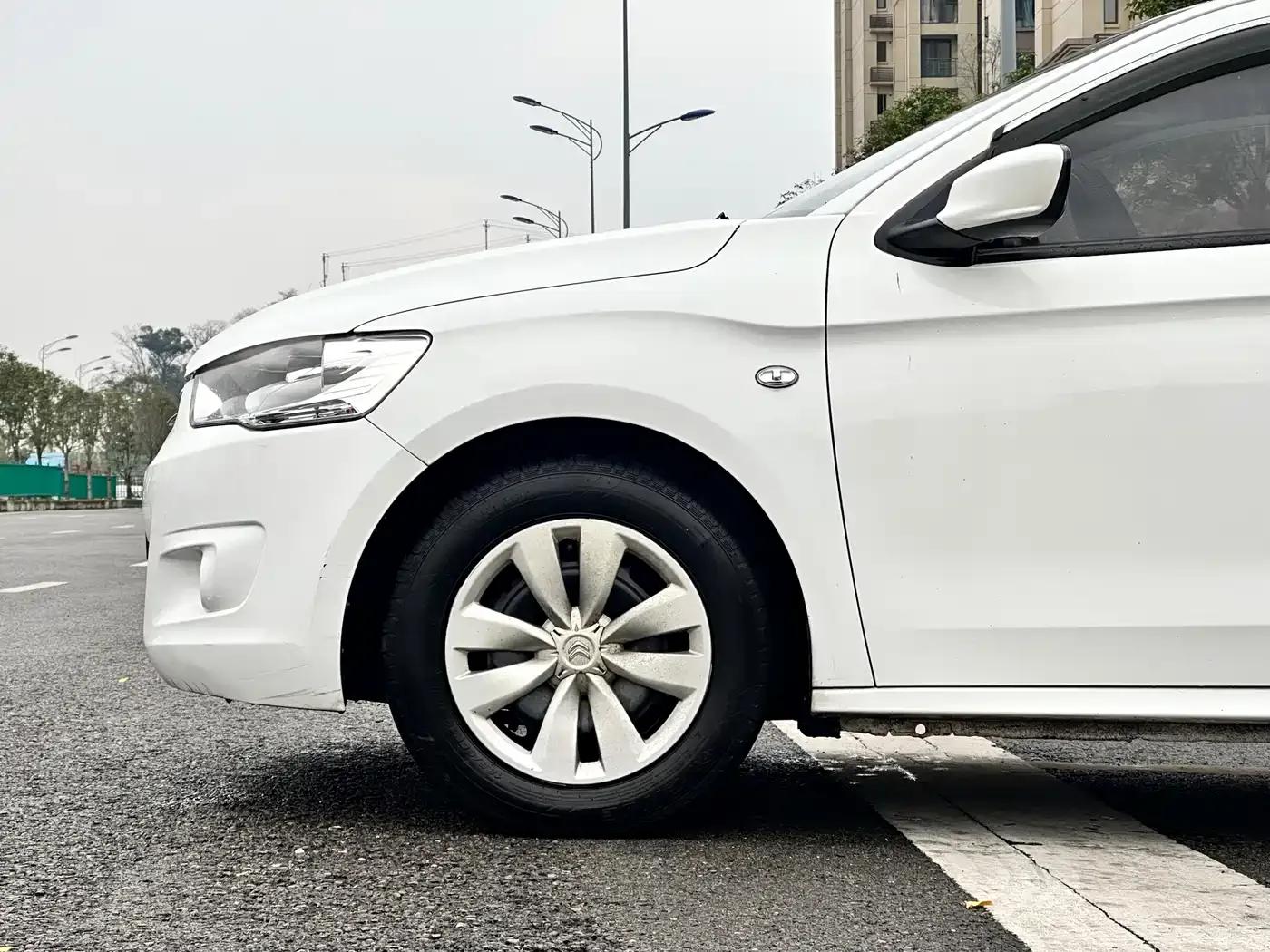 2016 Citroën Elysee 1.6L Manual Fashion Edition — миниатюра 8