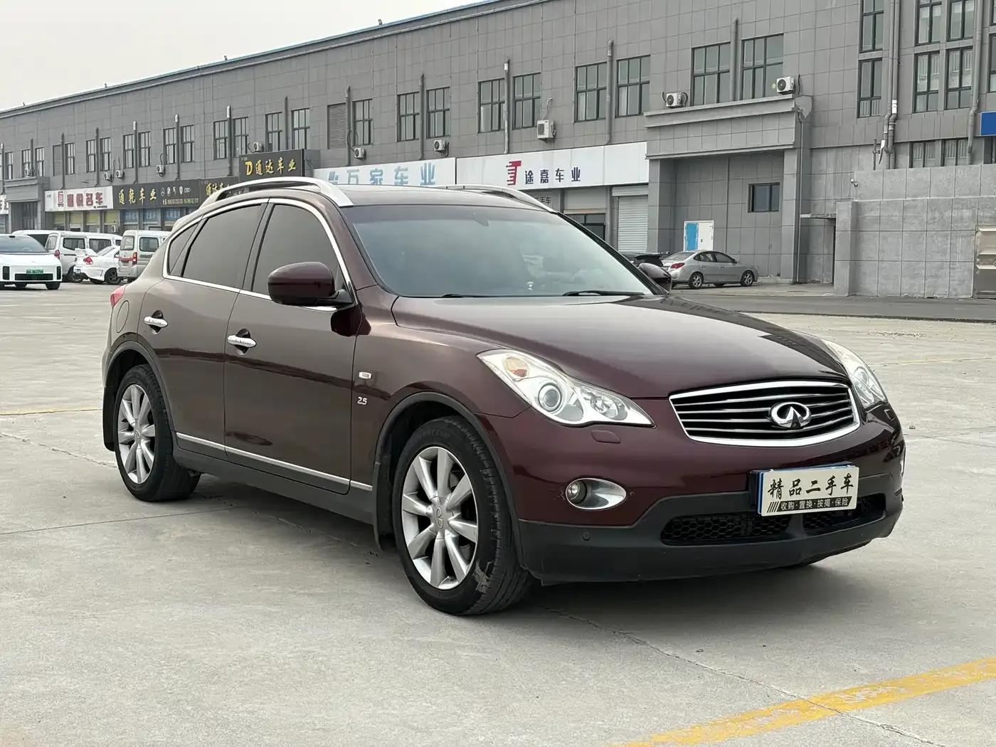 Infiniti QX50 (Imported) 2013 2.5L 2WD Premium Edition — миниатюра 3