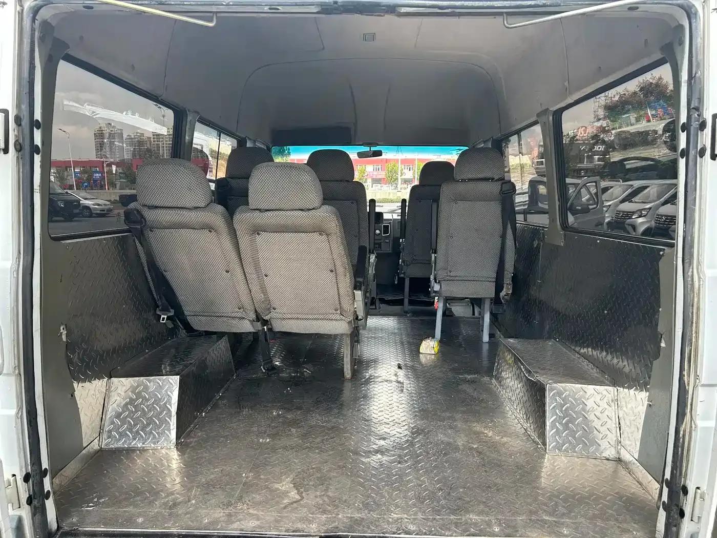 Iveco DeYi 2014 Model 2.5T-A35 NJ6485AC47Z4 — миниатюра 5