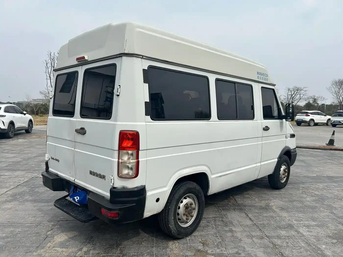 Iveco DeYi 2014 Model 2.5T-A35 NJ6485AC47Z4 — миниатюра 9