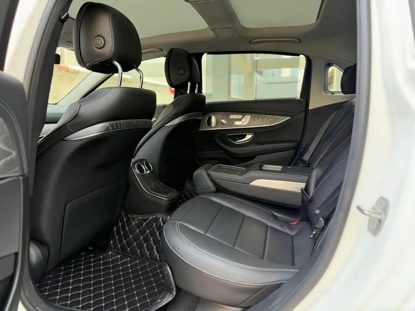 Mercedes-Benz E-Class 2022 E 300 L Sport Luxury — миниатюра 6