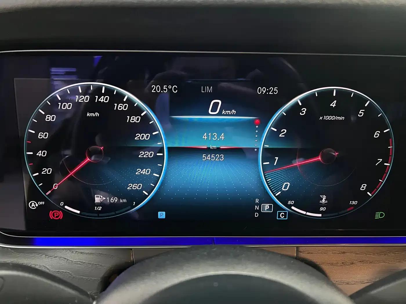 Mercedes-Benz E-Class 2021 Facelift E 300 L Sport Luxury — миниатюра 15