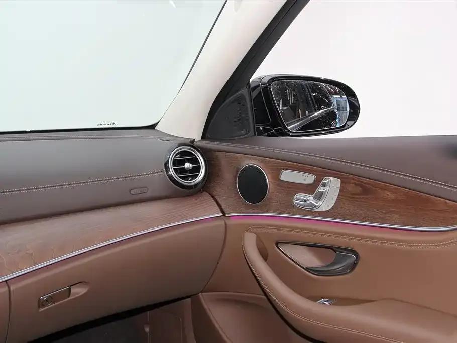Mercedes-Benz E-Class 2023 Facelift E 300 L Fashion Model — миниатюра 26