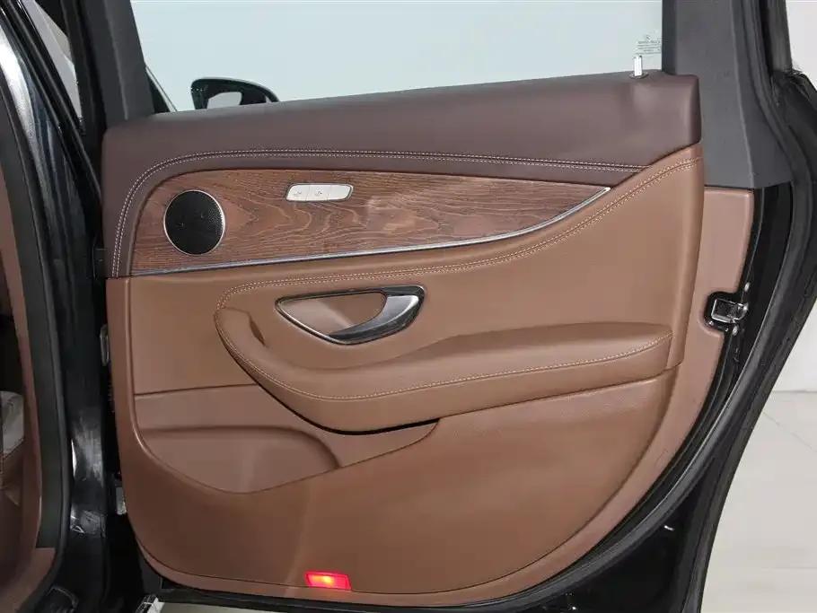 Mercedes-Benz E-Class 2023 Facelift E 300 L Fashion Model — миниатюра 33
