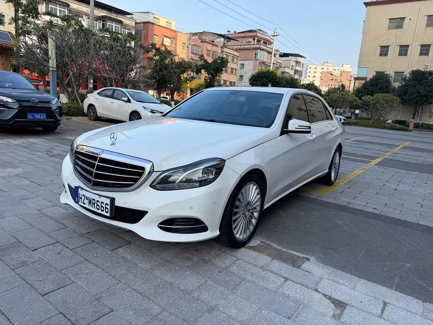 2015 Mercedes-Benz E-Class E 200 L — миниатюра 1