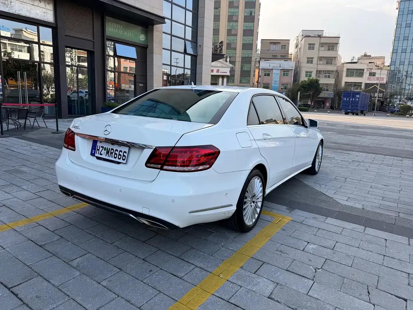 2015 Mercedes-Benz E-Class E 200 L — миниатюра 4