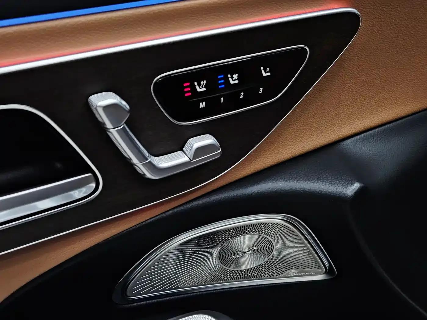 2025 Mercedes-Benz E-Class E 300 L Luxury — миниатюра 15