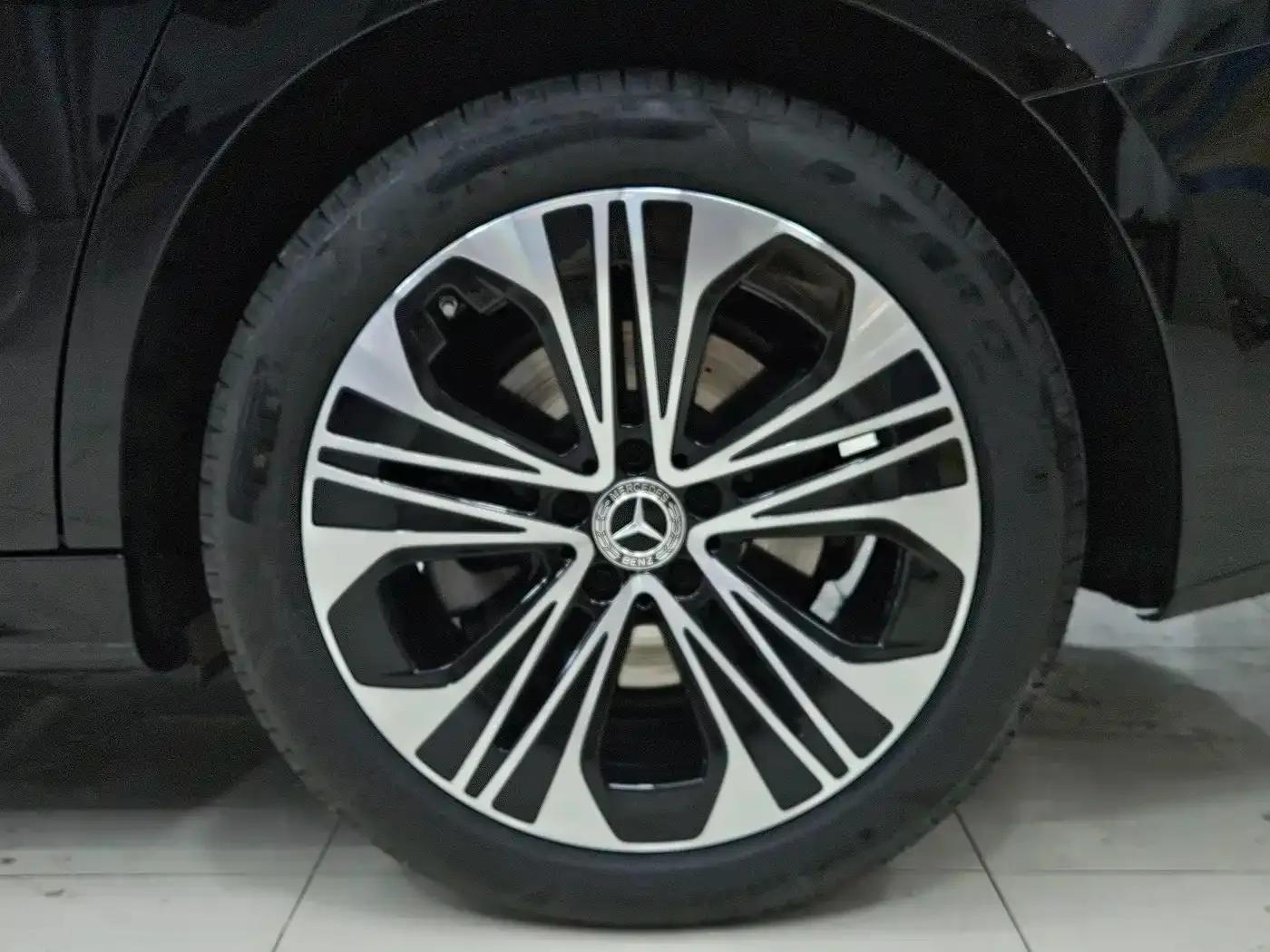 2025 Mercedes-Benz E-Class E 300 L Luxury — миниатюра 22
