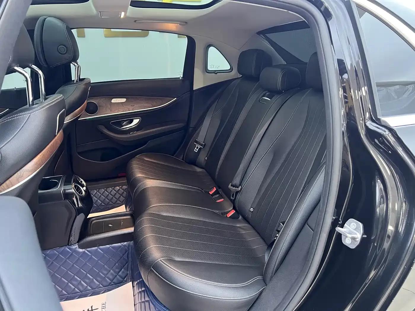 2017 Mercedes-Benz E-Class E 300 L Luxury — миниатюра 18