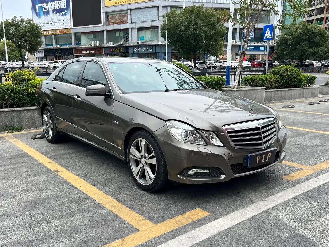 Imported Mercedes-Benz E-Class 2010 E 260 CGI Fashion Model — миниатюра 3