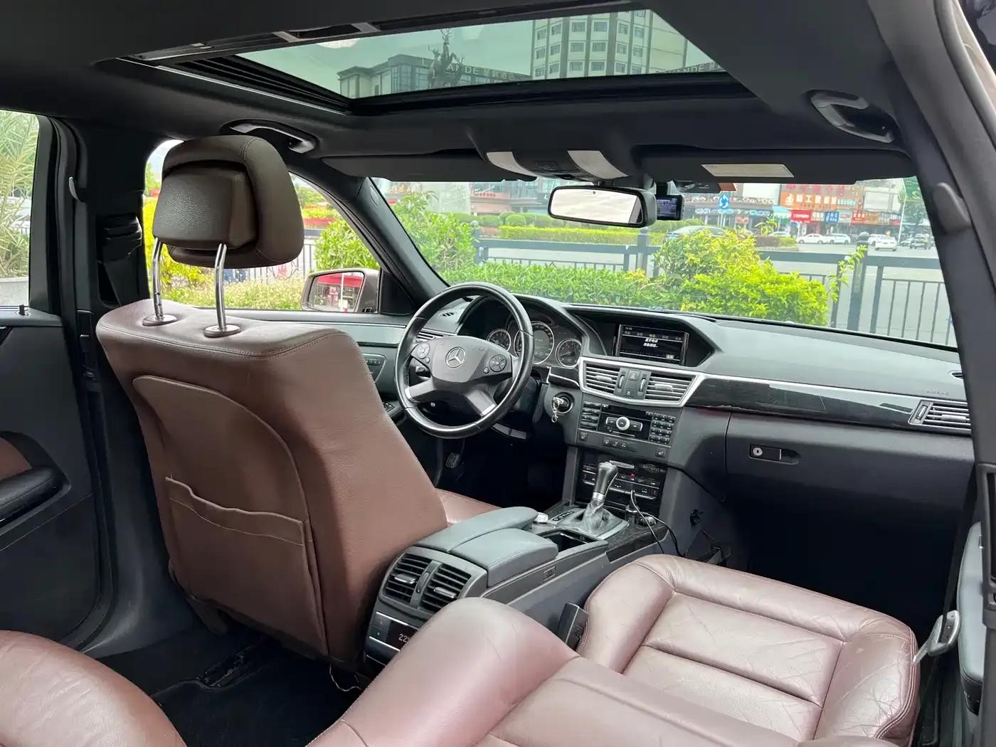 Imported Mercedes-Benz E-Class 2010 E 260 CGI Fashion Model — миниатюра 8