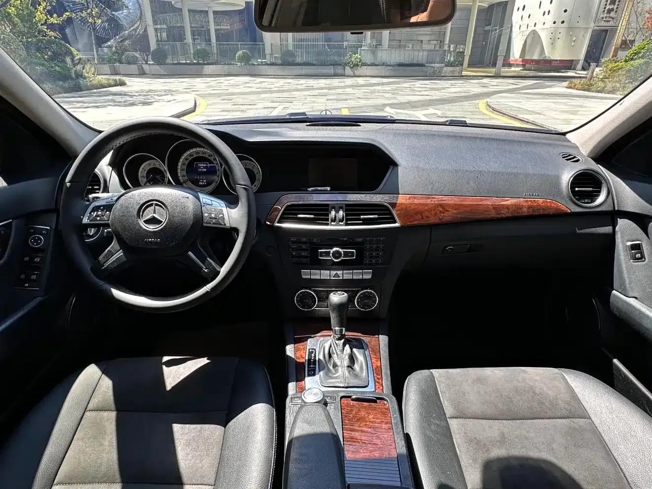 Mercedes-Benz C-Class 2013 C 260 CGI Fashion Model — миниатюра 9