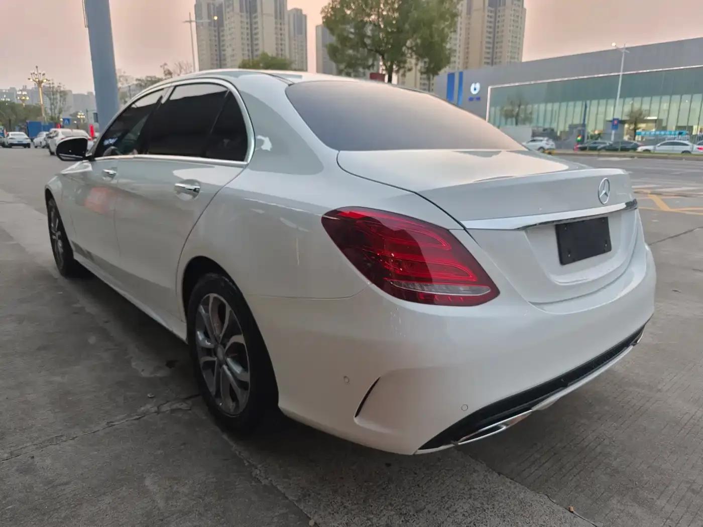 2016 Mercedes-Benz C-Class C 180 L Sport — миниатюра 12