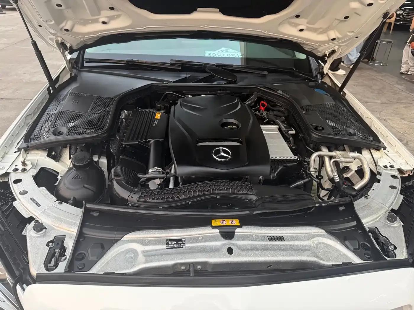 2016 Mercedes-Benz C-Class C 180 L Sport — миниатюра 10