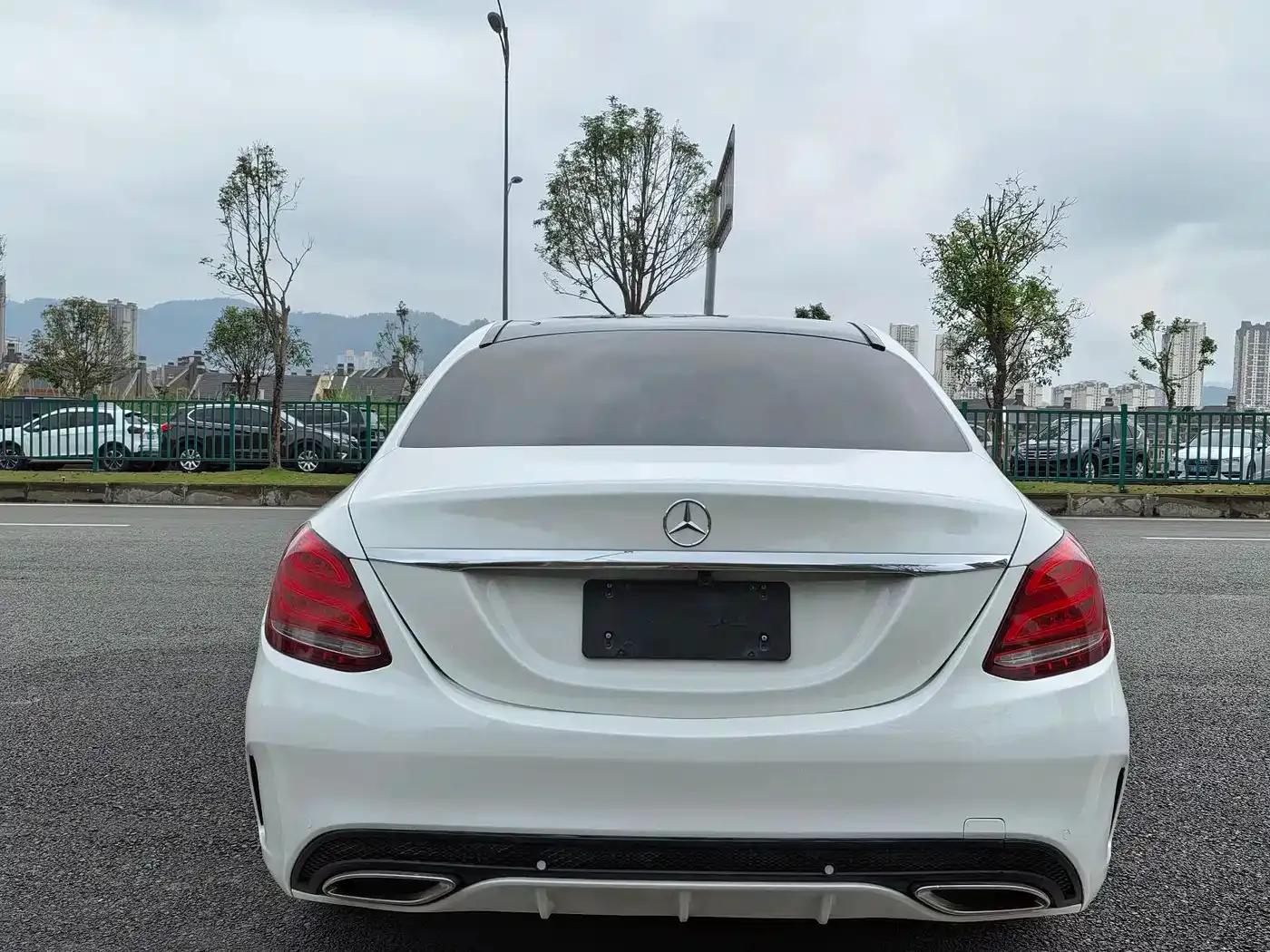 2015 Mercedes-Benz C-Class C 200 L Sport — миниатюра 12